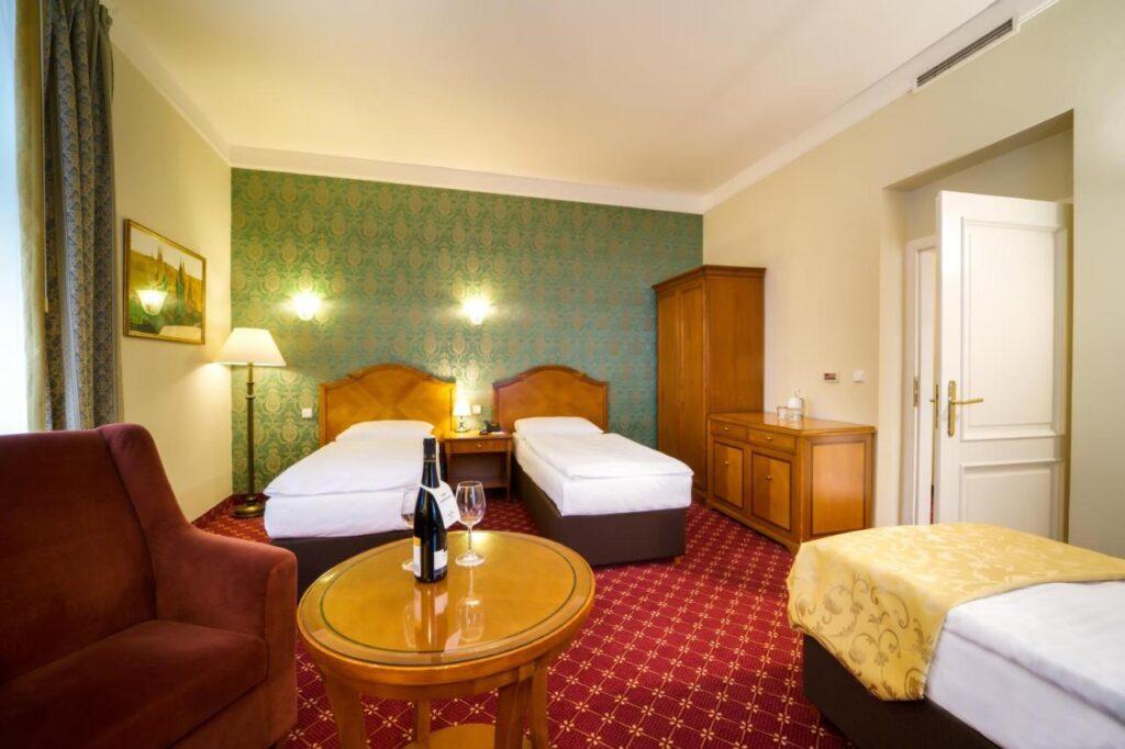 Hotel St George - Czech Leading Hotels Prague Exterior photo